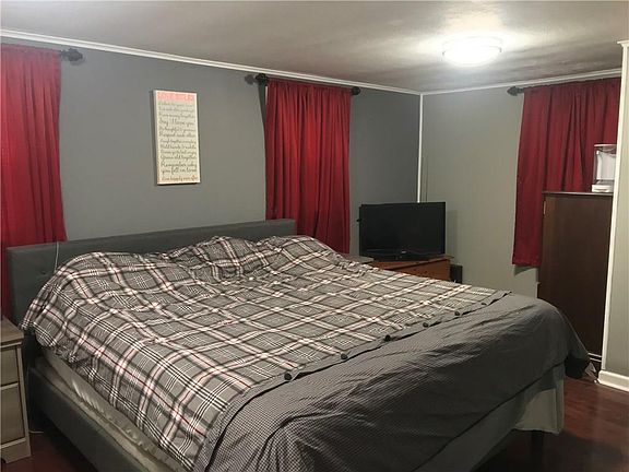 2nd image of 3707 Court Ave
