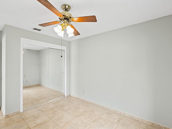 3rd image of 439 Loblolly Ln