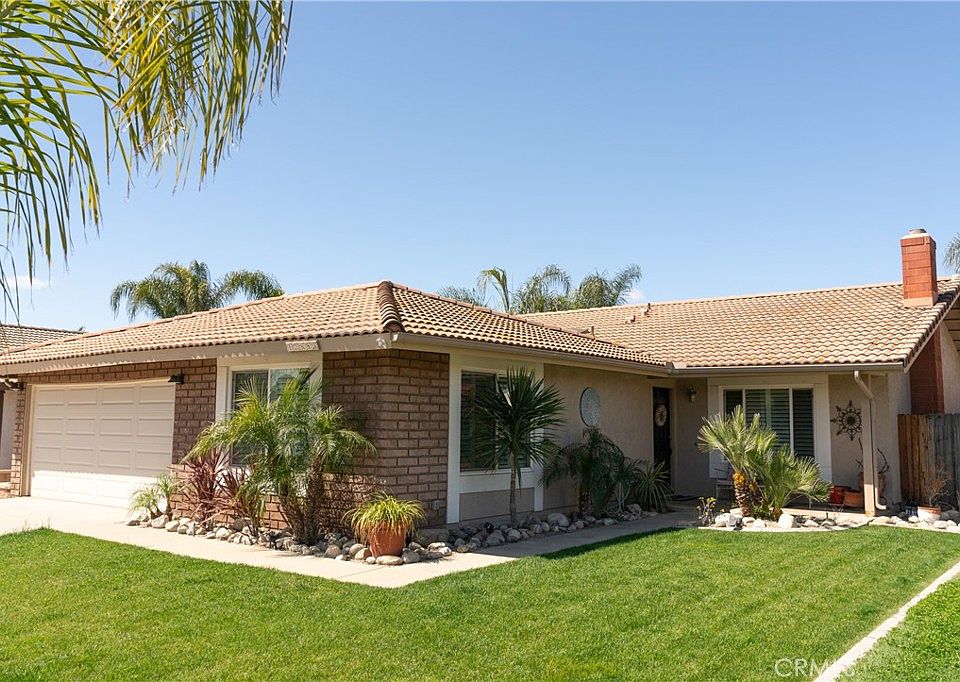 1st image of 12883 Glenmere Dr