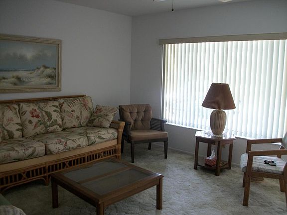5th image of 649 SW Belmont Cir