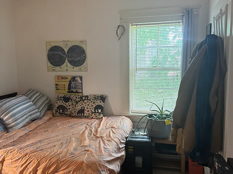 869 Main St #4 — Photo 9