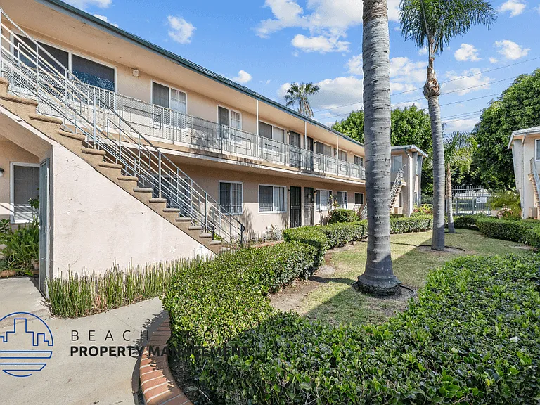 2126-2130 W. El Segundo Blvd. — Photo 3