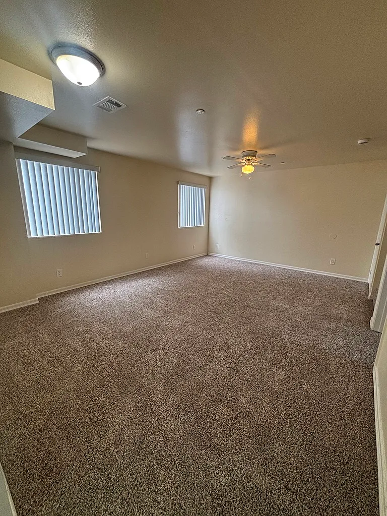 4 bed, 1593 sqft, $3,650 — Photo 4