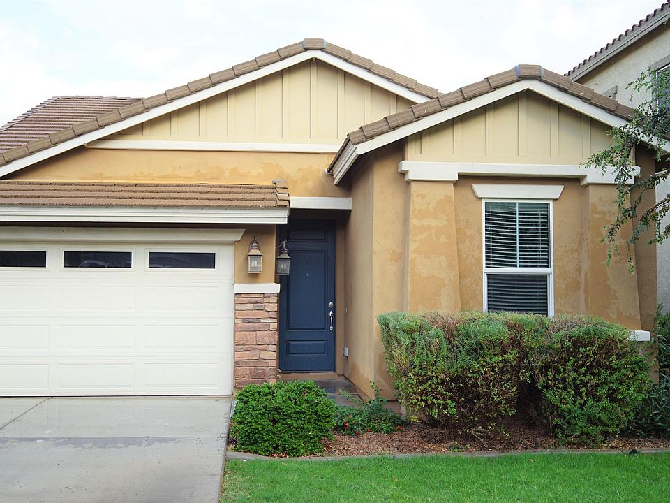 1st image of 3422 E Amber Ln