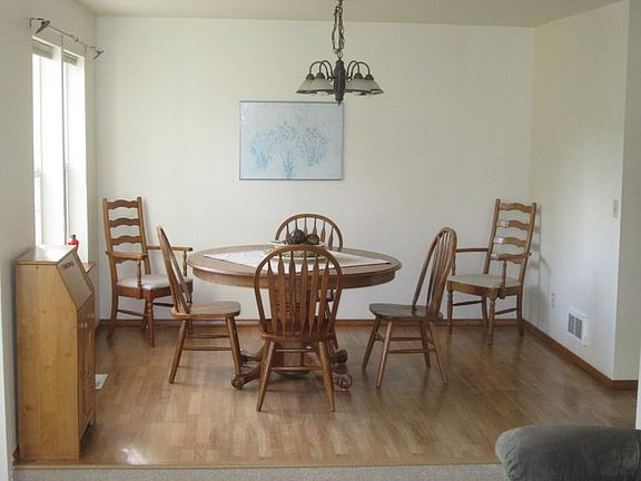 5th image of 3909 142nd Pl NW