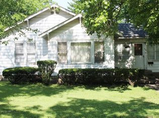 716 N 8th St, Herrin, IL 62948
