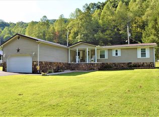 572 Upper Blackberry Rd, Ransom, KY 41558
