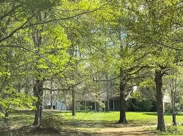 29512 Highway 35 N, Raleigh, MS 39153