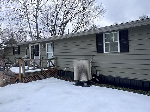 4th image of 1333 Sugar Tree Rd