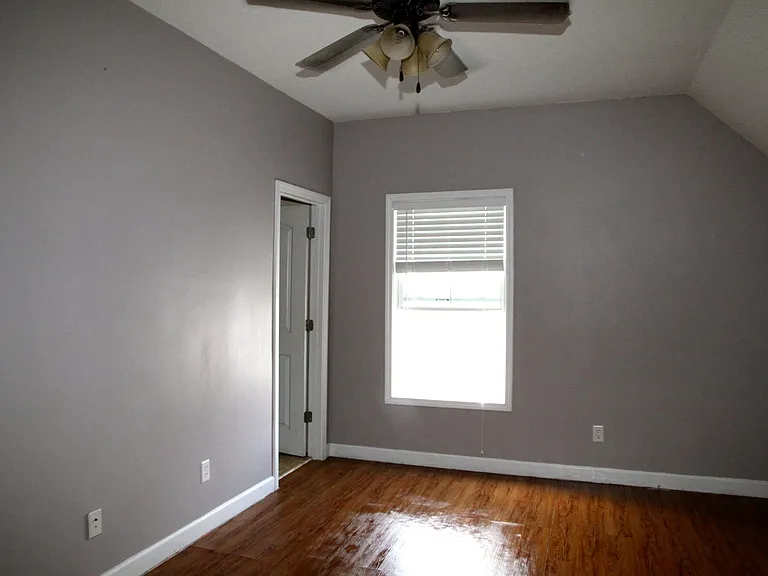 4 Paradise Cv — Photo 2