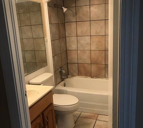 3rd image of 165 Eastview Cir