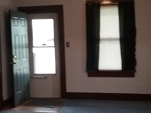 2nd image of 937 N Taylor St
