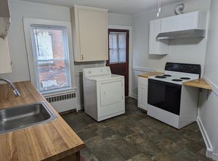 96 Main St #B, Broad Brook, CT 06016