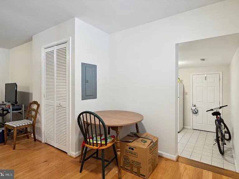 20 S Village Ave #7 — Photo 14