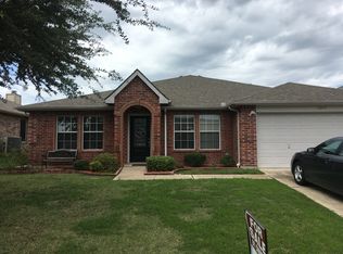 1017 Richmond Ln, Forney, TX 75126