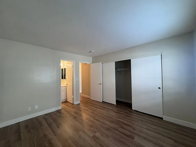 1061 Dawson Ave — Photo 5