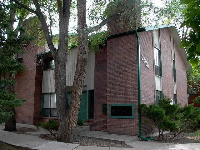 2324 South St — Photo 2