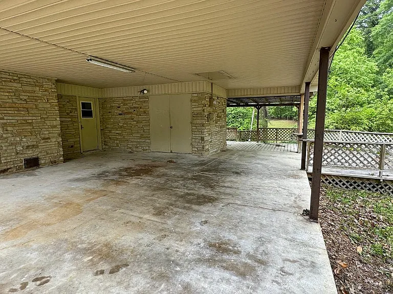 200 Wall Williams Rd — Photo 4