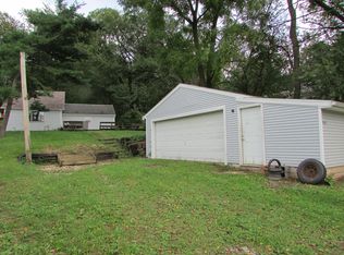 4381 Summit Rd, Barberton, OH 44203