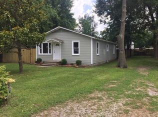 203 E Cleveland St, Prairie Grove, AR 72753
