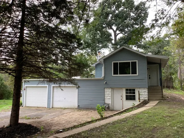 28575 W Valley Rd, Ingleside, IL 60041