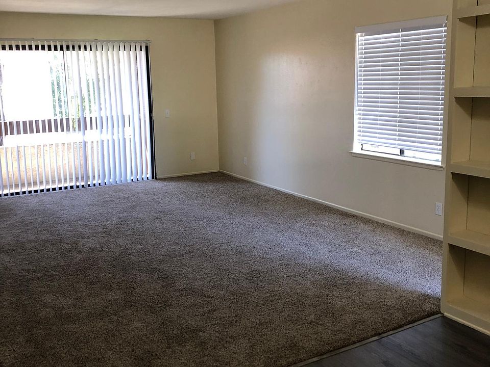 1st image of 611 W 1st St APT E205