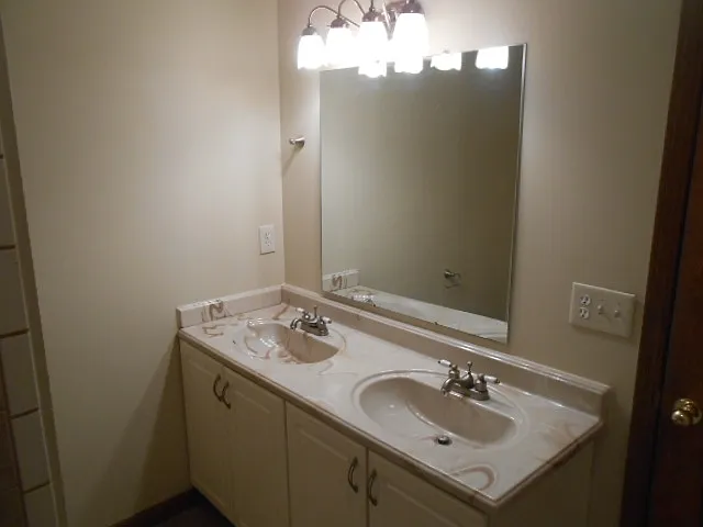 210 Windward Ct — Photo 9
