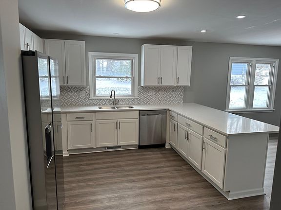 4th image of 2572 Sand Run Pkwy