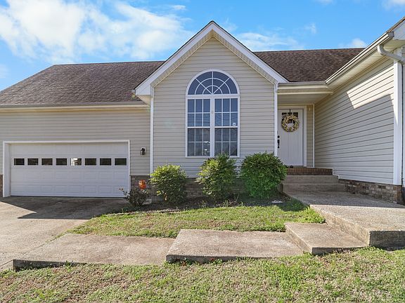 4th image of 2355 Ellsworth Dr