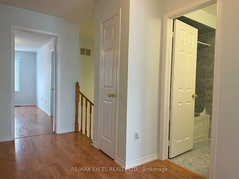 588 Hoover Park Dr — Photo 9