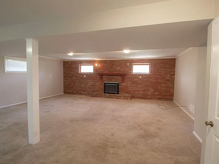 2207 Bushnell Dr — Photo 34