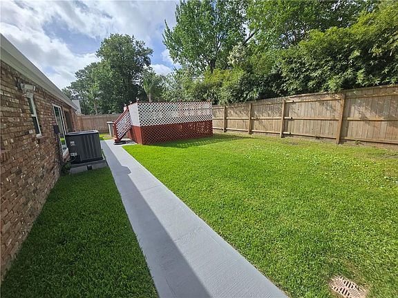 2nd image of 9412 Citrus Ln
