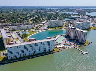 4525 Cove Cir APT 304, Saint Petersburg, FL 33708