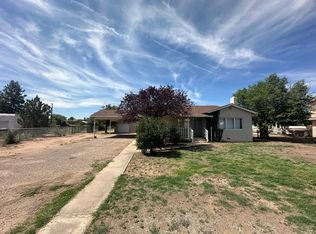 548 Mullen Rd NW, Los Ranchos De Albuquerque, NM 87107