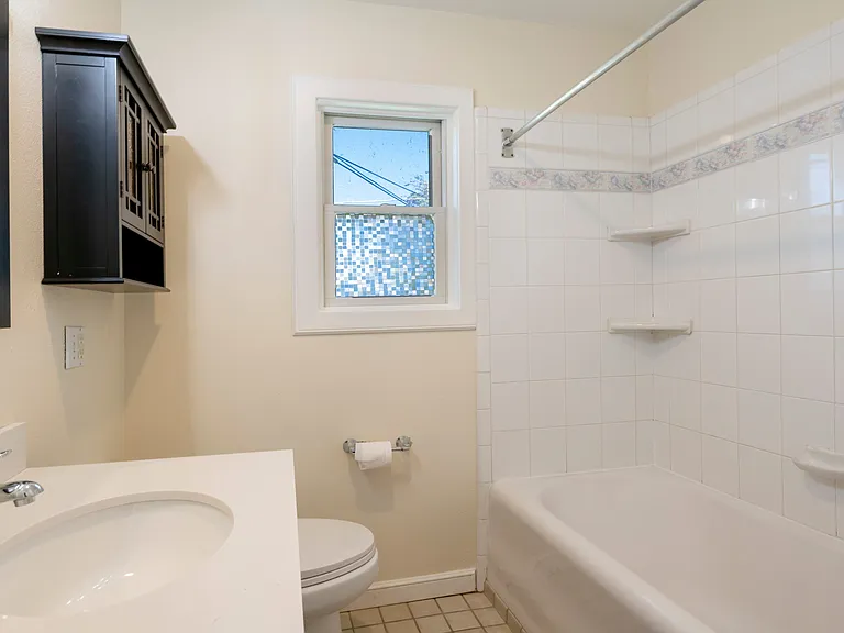 1621 E Princeton Ave — Photo 11