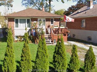 1067 Edgeleigh Ave, Mississauga, ON L5E 2G2