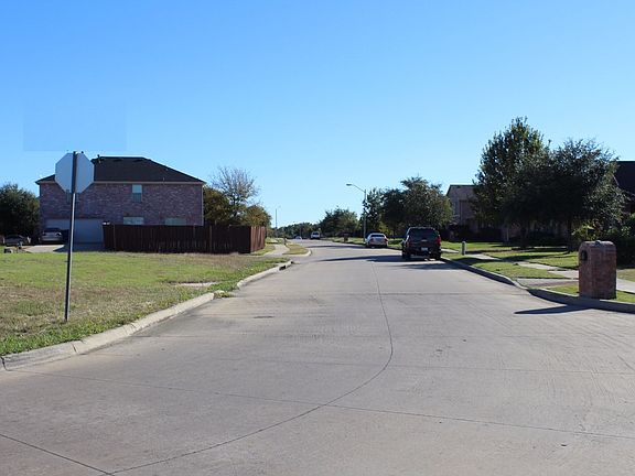 4th image of 603 Rolling Meadows Dr