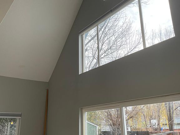 High ceilings in the living room.