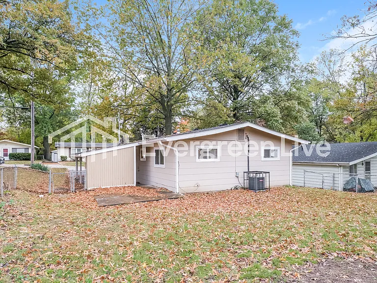 103 Young Dr — Photo 14