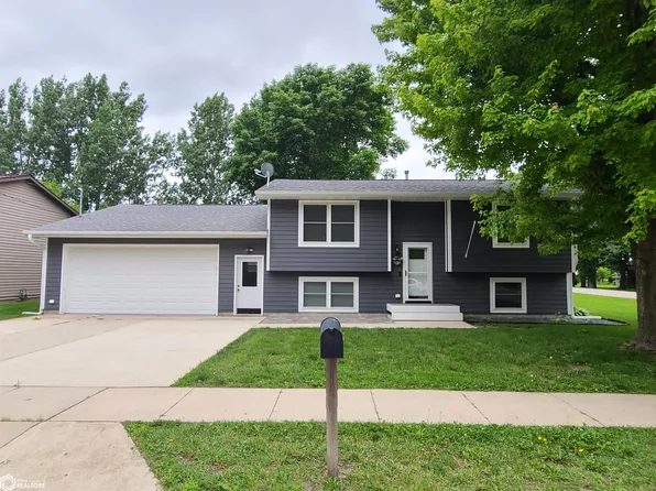 1317 N 5th St, Clear Lake, IA 50428