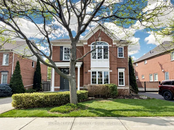 239 Westfield Trl, Oakville, ON L6H 6H8