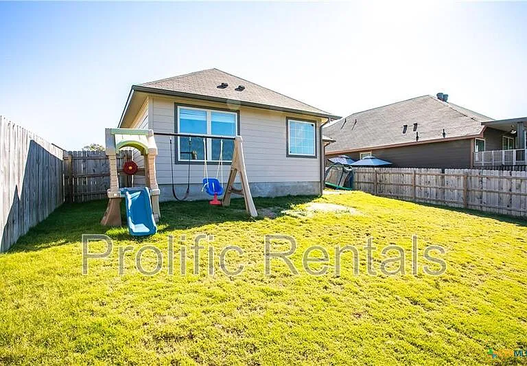 805 Stockdale Rd — Photo 23