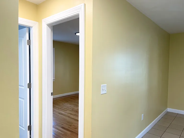 17 Proctor St #1 — Photo 12