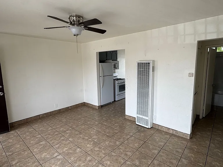 1351 E Vernon Ave — Photo 3