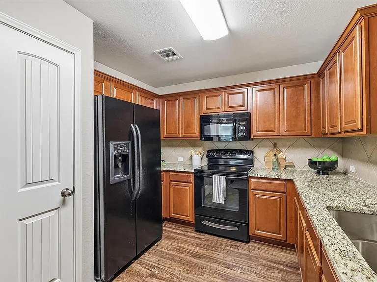 1808 Enchanted Rock Dr — Photo 9