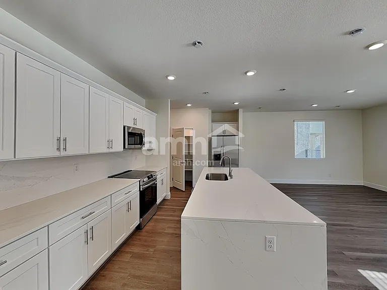 10337 Bee Balm St — Photo 4