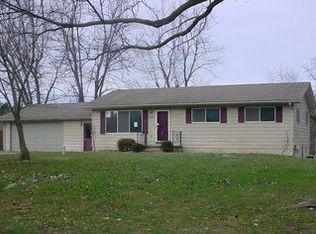 726 Hemingway Rd, Lake Orion, MI 48362