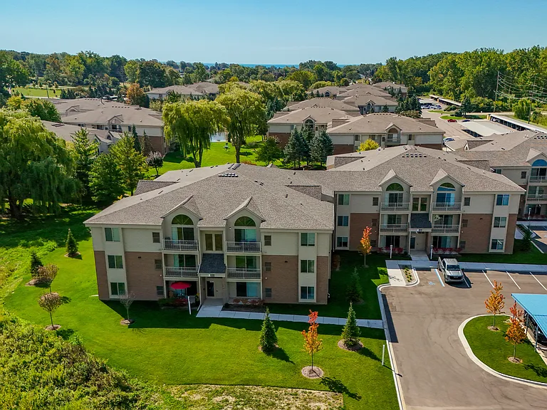 New Apartments for Rent at Prentiss Pointe Apartments in Harrison Township