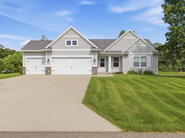 2076 Poplar Ct, Muskegon, MI 49445