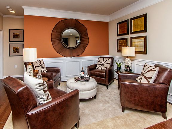 3rd image of 2412 Bloomsbury Manor Dr